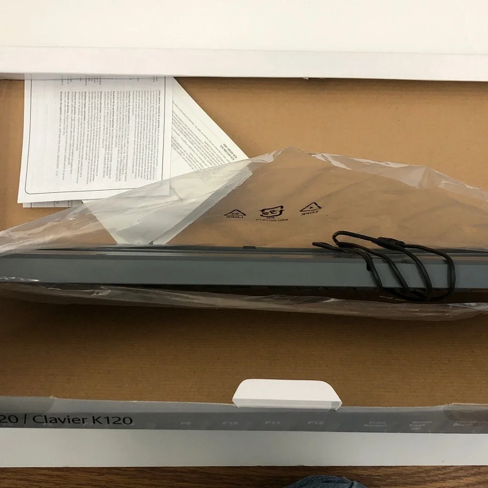 Logitech Black Full-Size Wired Keyboard K120 spill resistant new in box